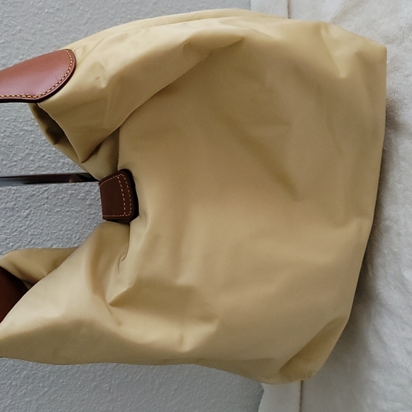 Dooney & bourke nylon hobo no accessories - Picture 4 of 8